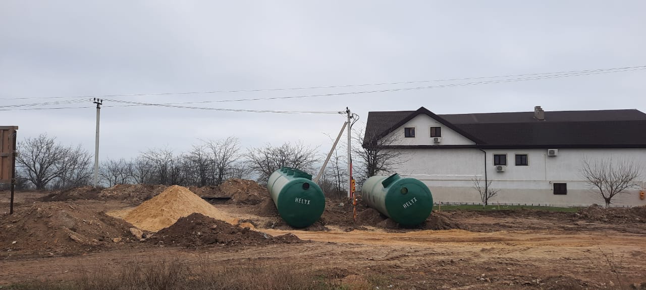 https://simferopol.emkosti-kryma.ru/wp-content/uploads/sites/12/2021/06/ustanovka-livnevyh-ochistnyh-sooruzhenij-v-edinom-korpuse-kerch-6.jpeg