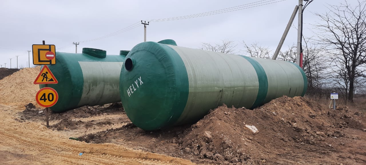 https://simferopol.emkosti-kryma.ru/wp-content/uploads/sites/12/2021/06/ustanovka-livnevyh-ochistnyh-sooruzhenij-v-edinom-korpuse-kerch-8.jpeg